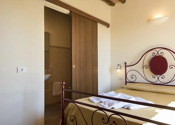 Bed & Breakfast Suvereto לינה וארוחת בוקר