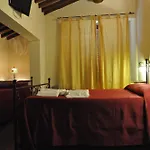 Bed & Breakfast Suvereto Panzió 3*
